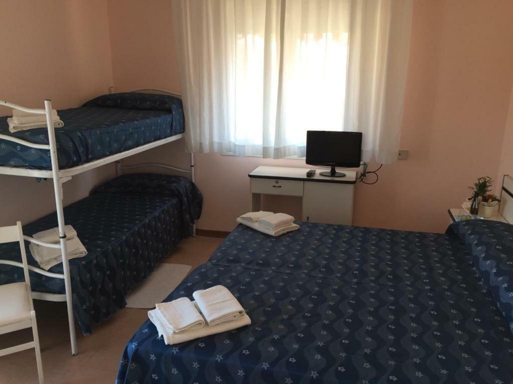 Hotel Ville De Paris Riccione Ngoại thất bức ảnh