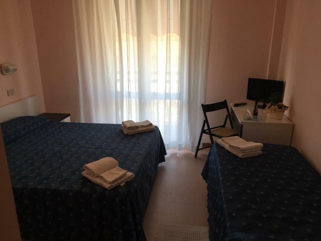 Hotel Ville De Paris Riccione Ngoại thất bức ảnh