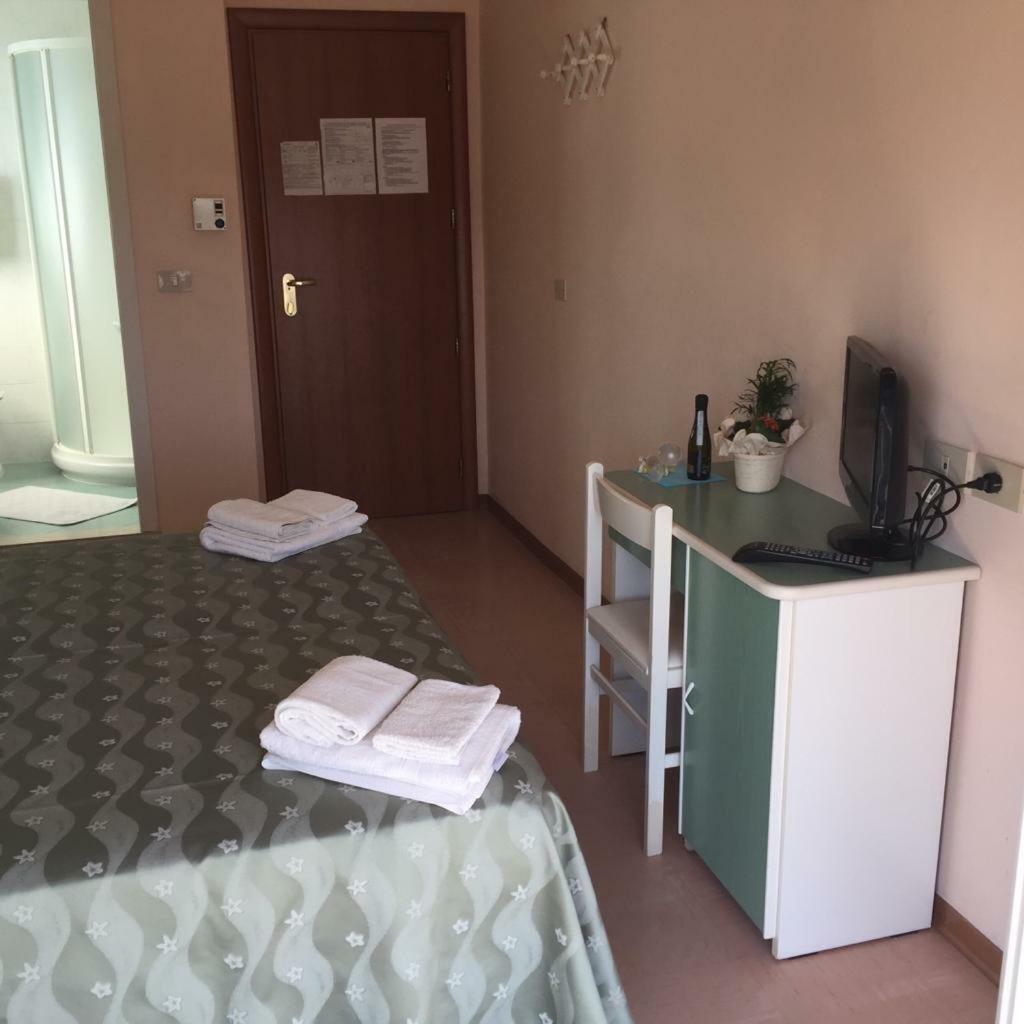 Hotel Ville De Paris Riccione Ngoại thất bức ảnh