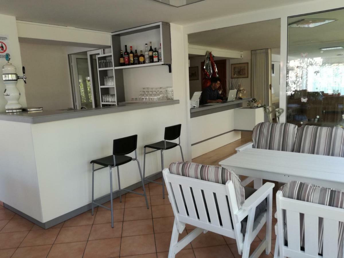 Hotel Ville De Paris Riccione Ngoại thất bức ảnh