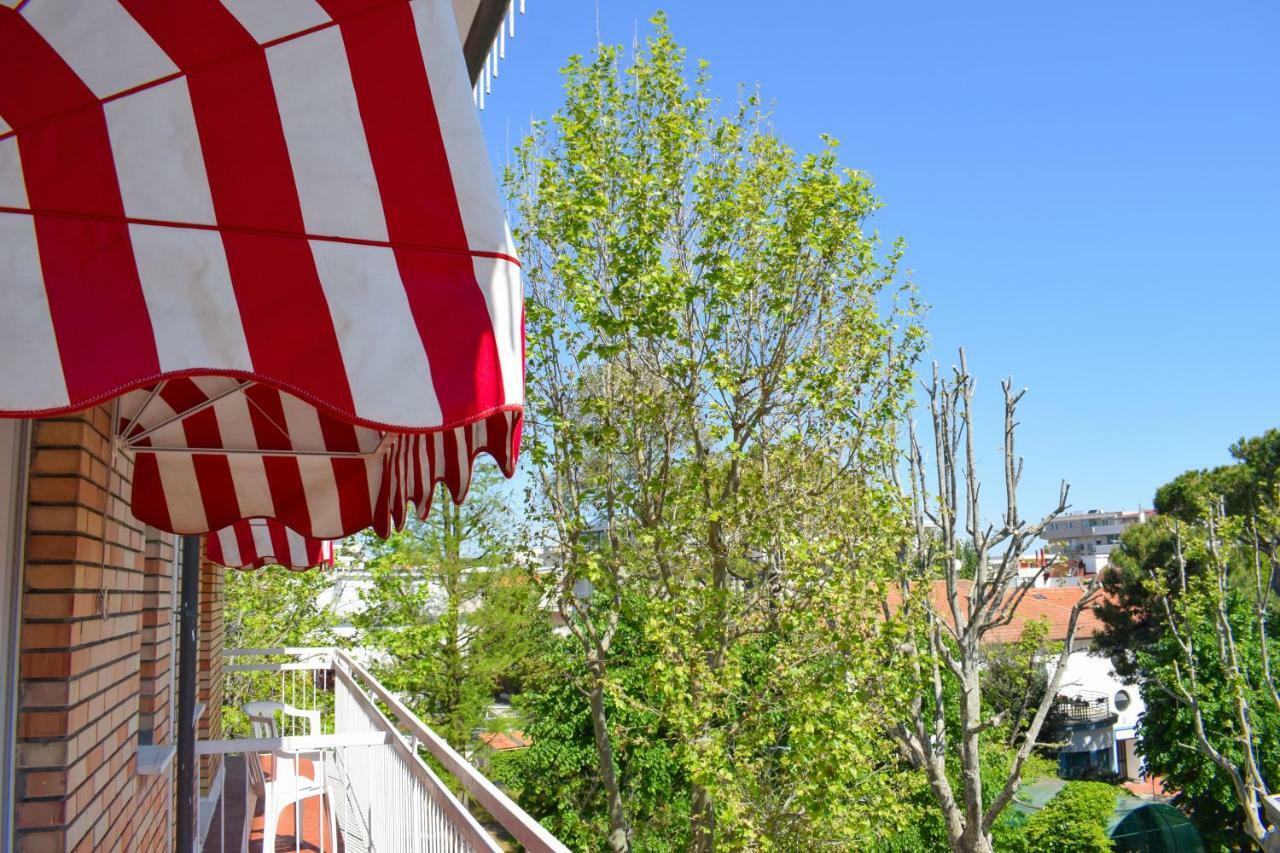 Hotel Ville De Paris Riccione Ngoại thất bức ảnh
