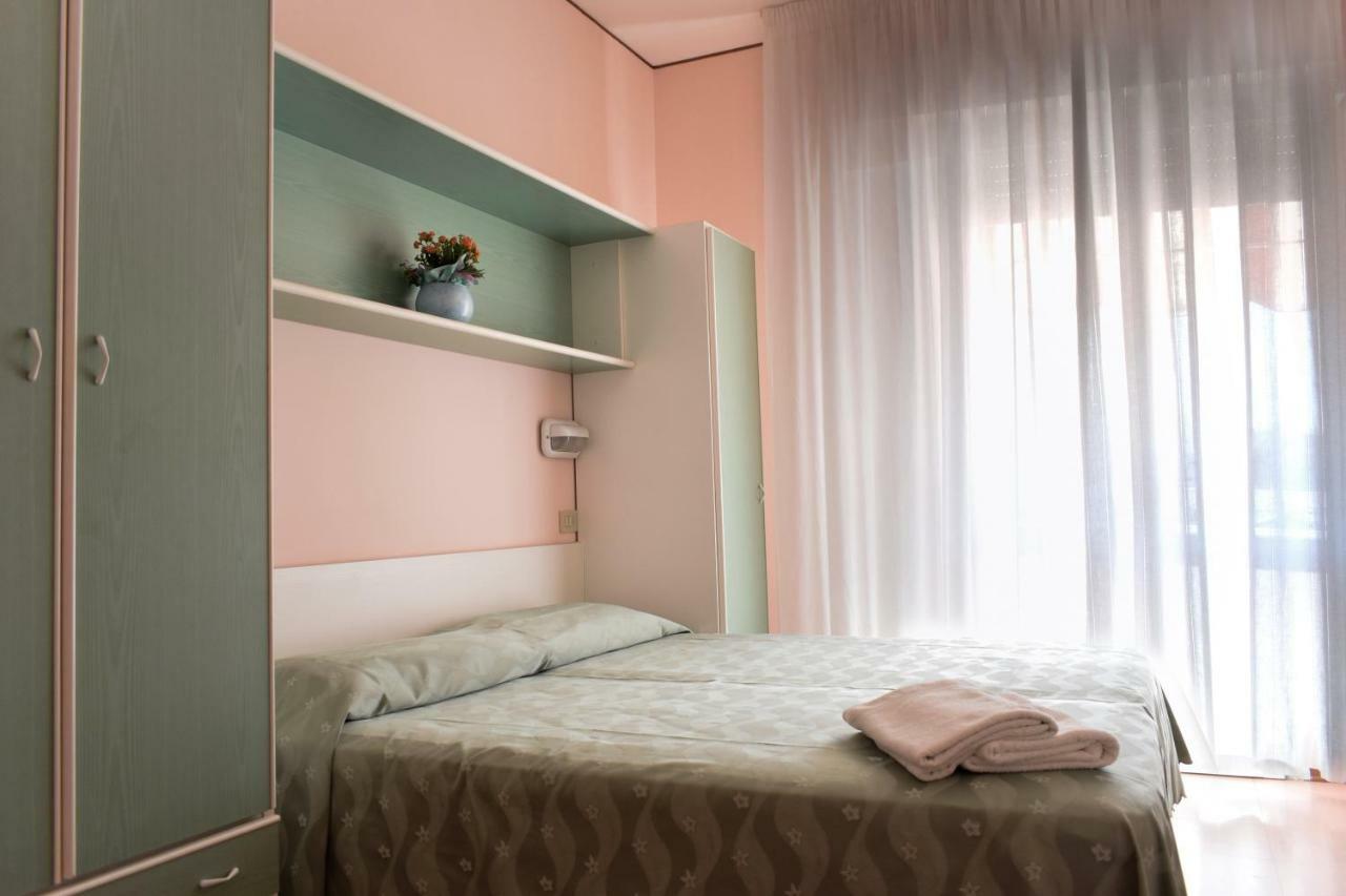 Hotel Ville De Paris Riccione Ngoại thất bức ảnh