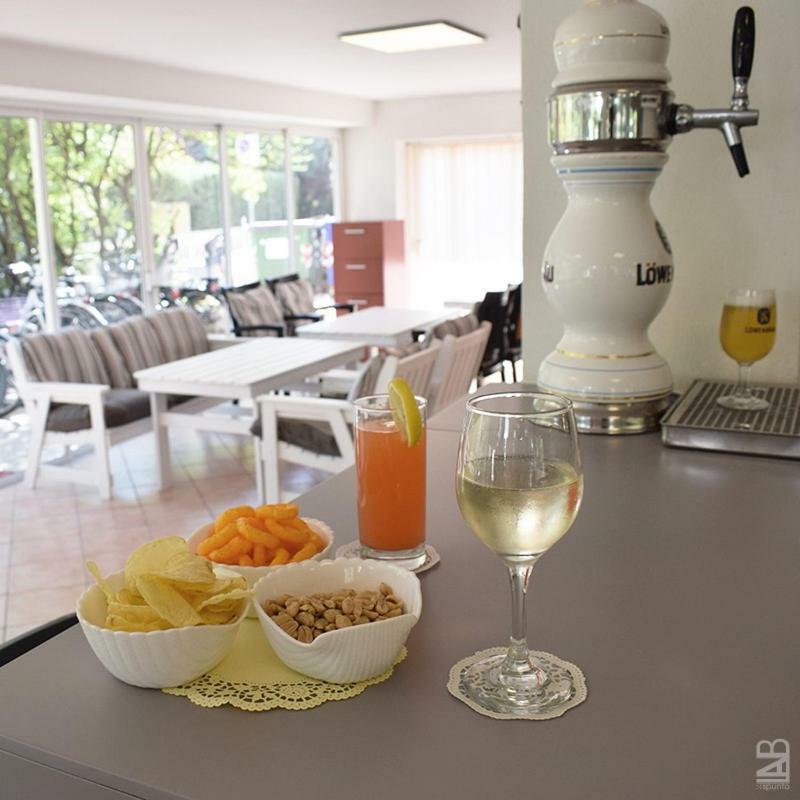 Hotel Ville De Paris Riccione Ngoại thất bức ảnh
