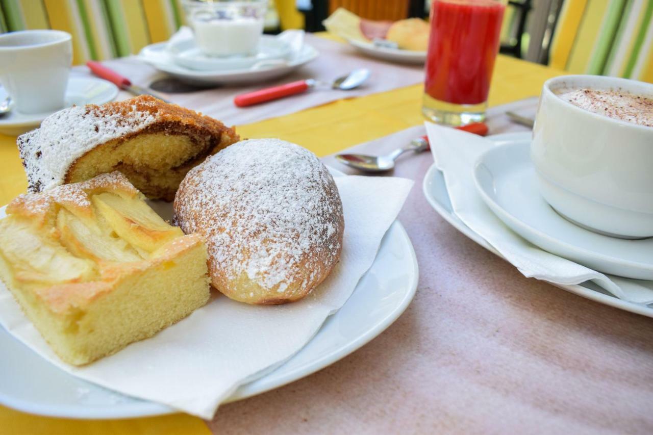 Hotel Ville De Paris Riccione Ngoại thất bức ảnh
