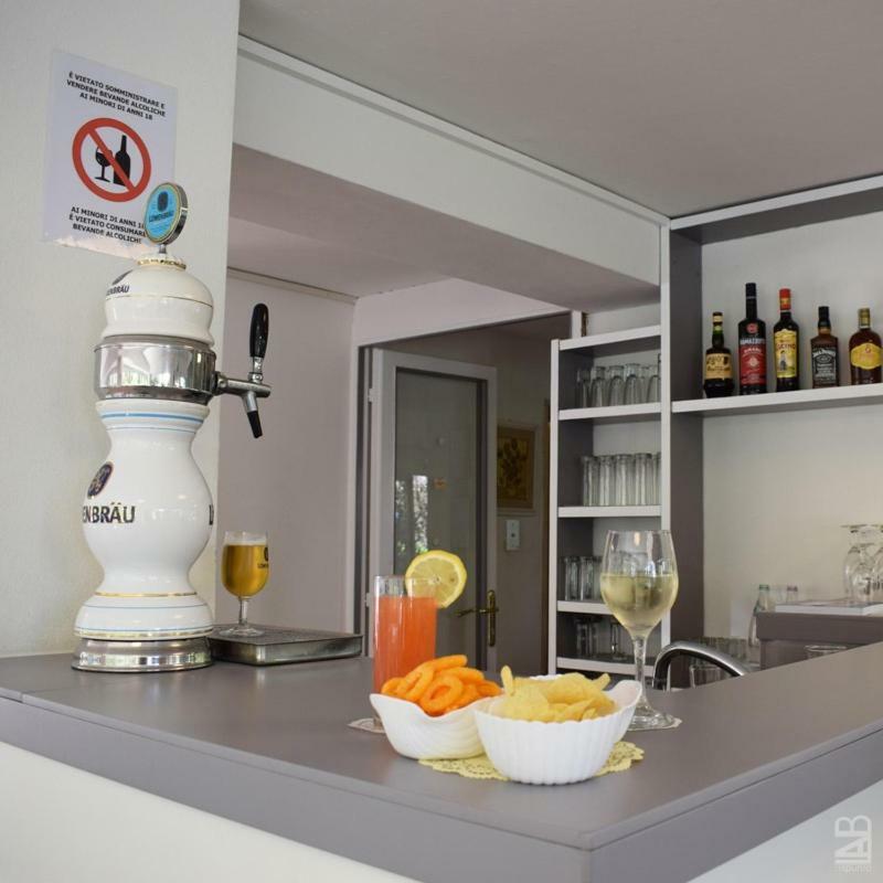 Hotel Ville De Paris Riccione Ngoại thất bức ảnh